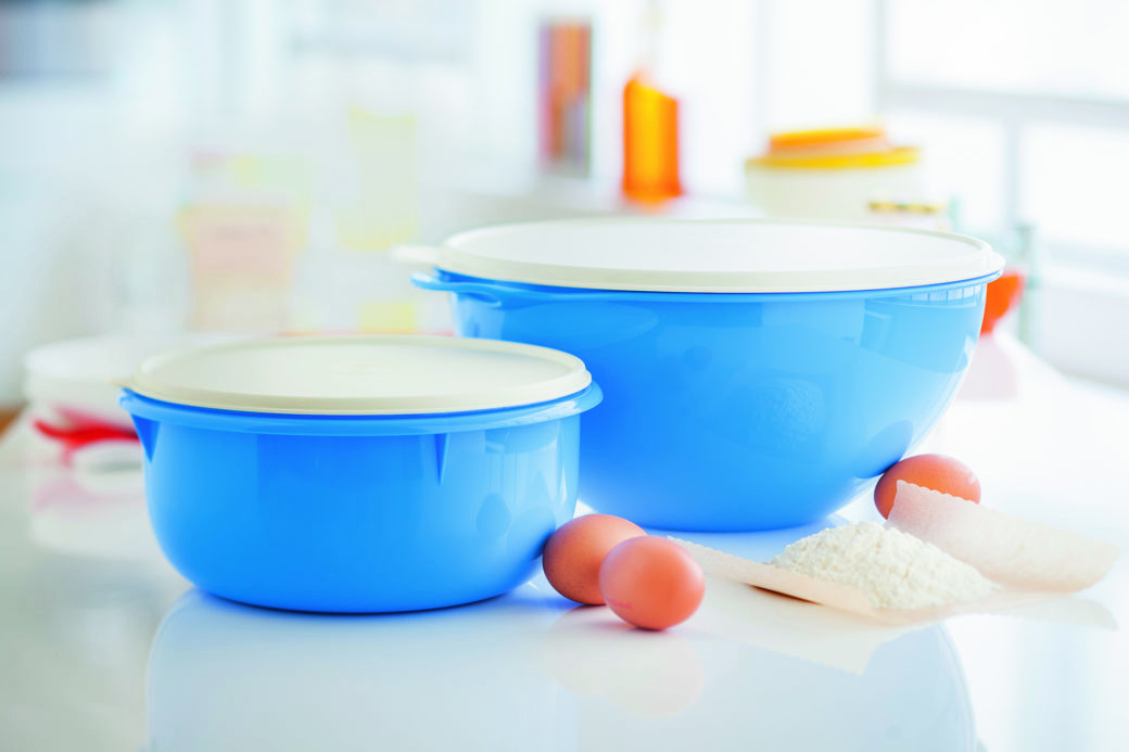 Tupperware bowls